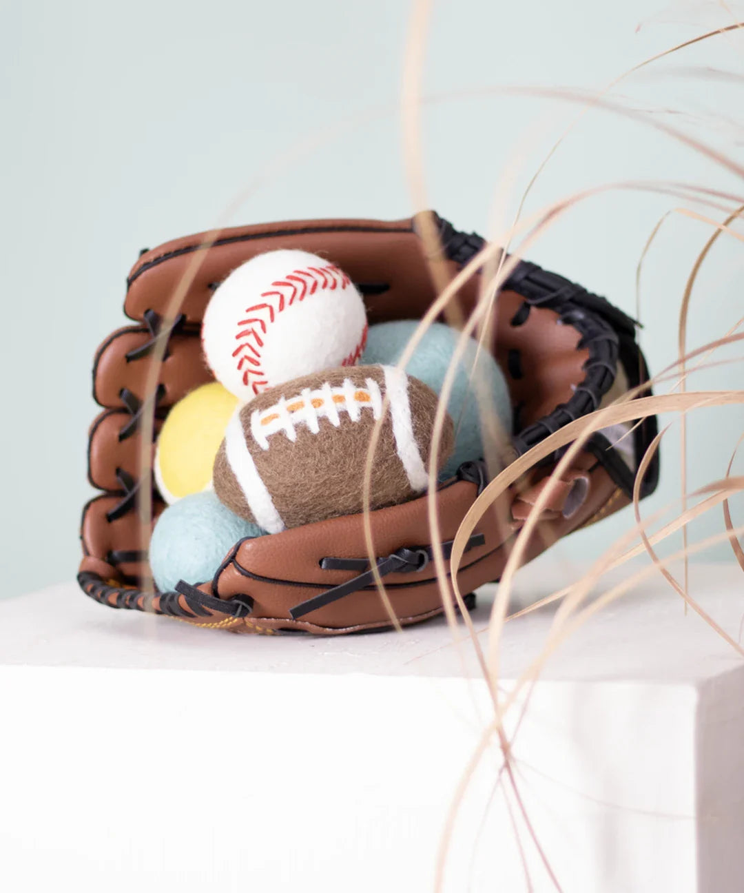 BUDDY. Giocattolo per cani in lana di pecora "Baseball"