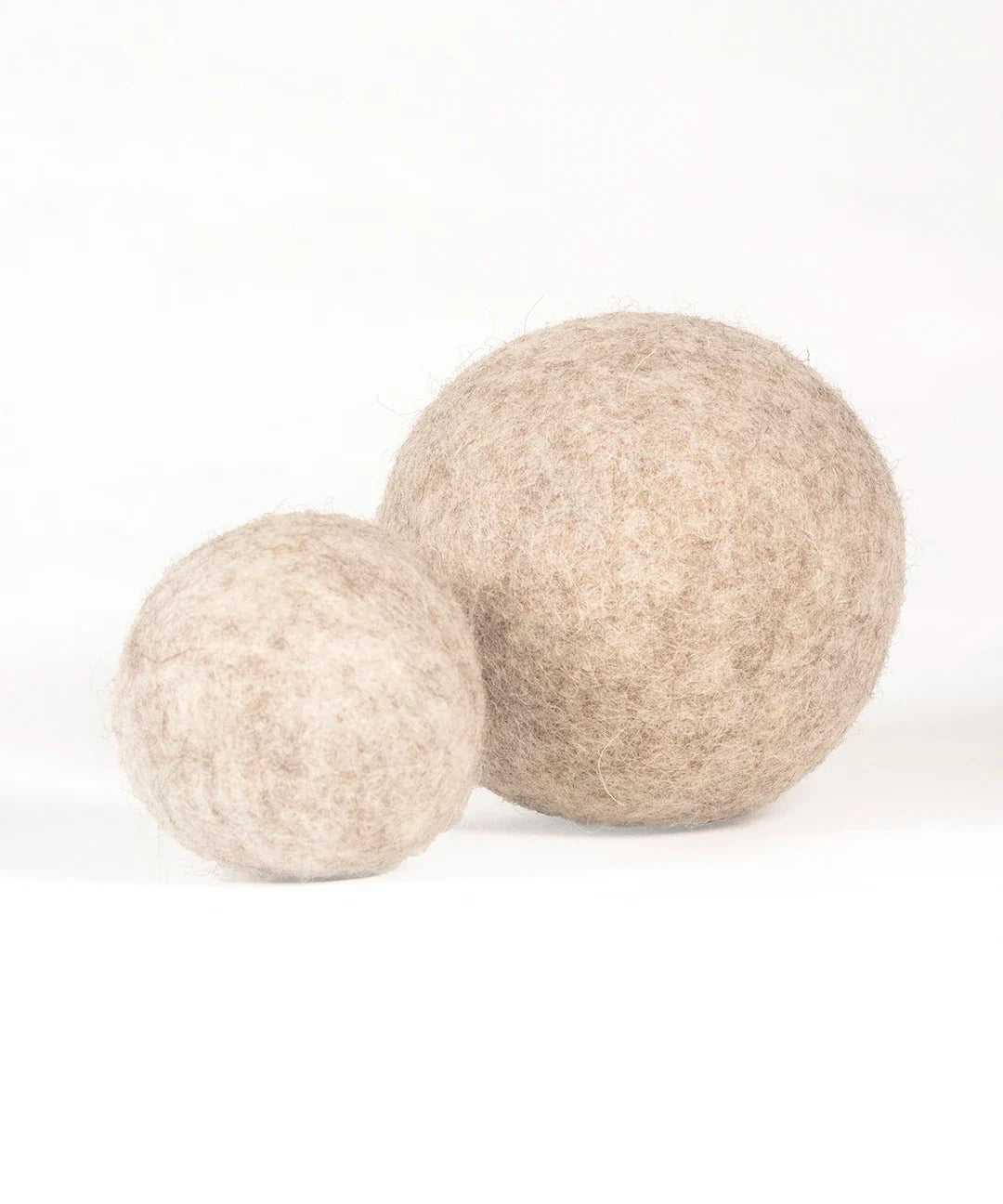 BUDDY. Giocattolo per cani in feltro di lana "Palla" 